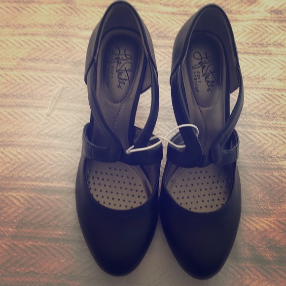 Life Stride Shoes - NWT black heals Life Stride